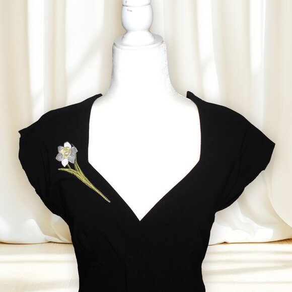 Stop Staring Bodycon Wiggle Pencil Dress L Embroidered Floral Retro Rockabilly - Picture 3 of 6